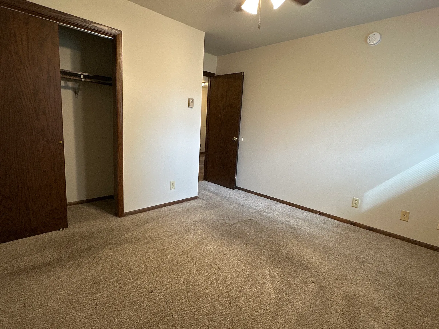 2703 Thomas Dr — Photo 3