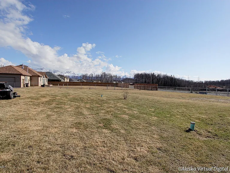 2384 S Paddock Dr — Photo 17