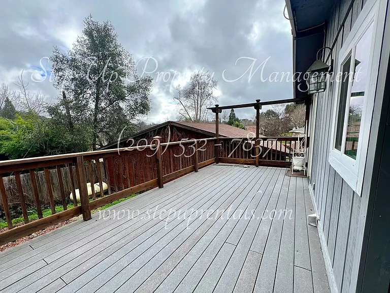 273 Lyons St — Photo 23