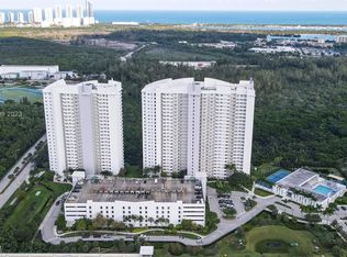 14951 Royal Oaks Ln APT 1005, North Miami, FL 33181