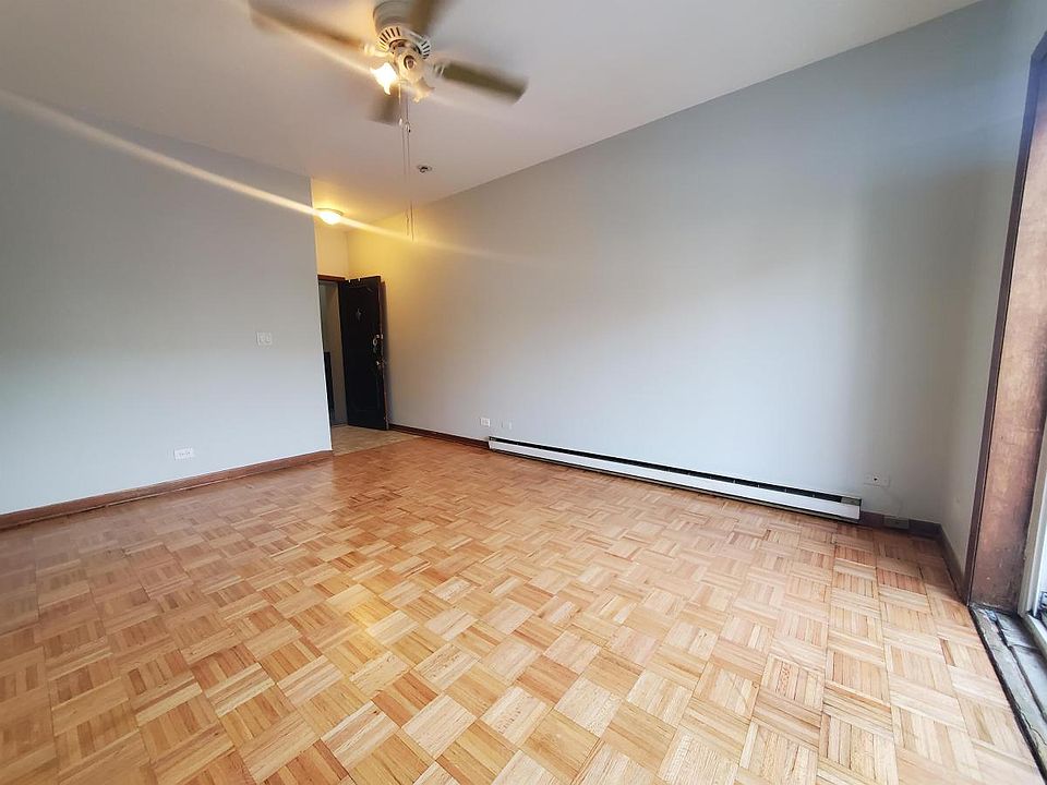 2nd image of 4810 N Christiana Ave #1W