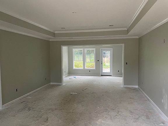 2nd image of 1818 Hazel Dr
