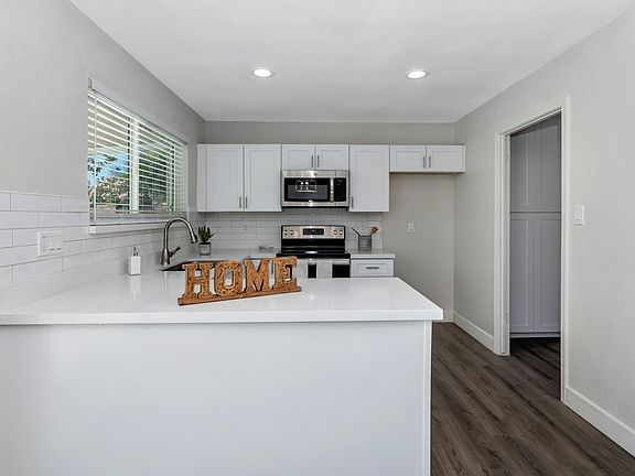 5th image of 3667 W Windrose Dr