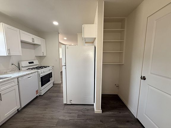 4th image of 1409 W 9th Street