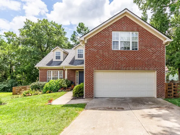 512 Twin Oaks Cir, Nashville, TN 37211