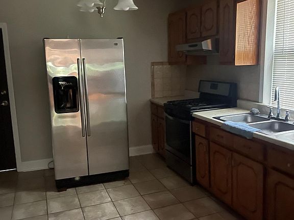 3rd image of 2357 N Lister Ave #2