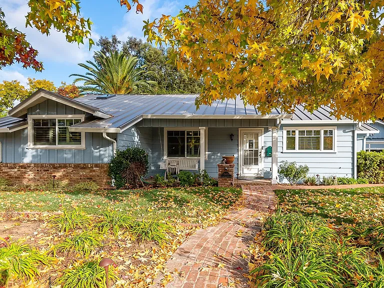 15870 Orange Blossom Ln — Photo 1
