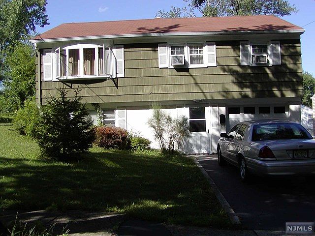 2nd image of 334 Cumberland Ave