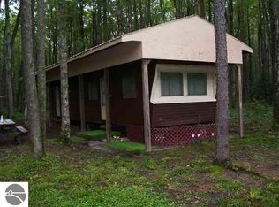 543 Wallace Rd NE, Alden, MI 49612