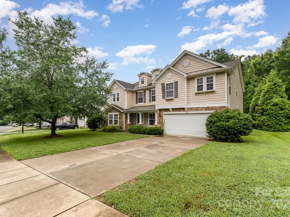 7541 Brookwood Valley Ln, Mint Hill, NC 28227