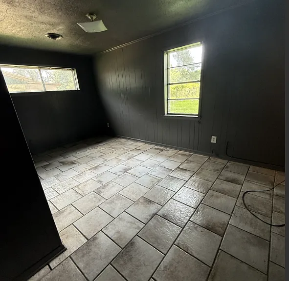 3061 Moore Ave — Photo 5