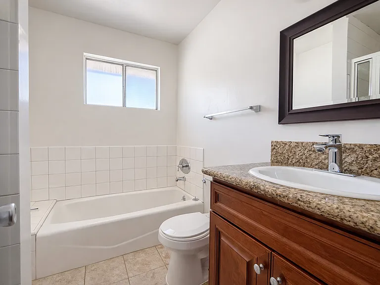 1831 Camden Ave — Photo 8
