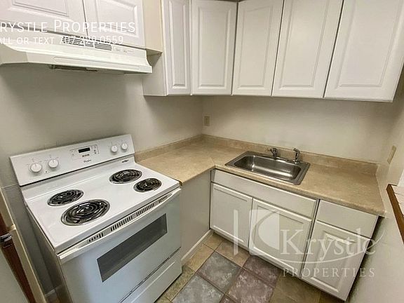 5th image of 210 Alabama St APT B