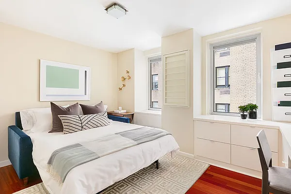 Sold by Compass | media 6