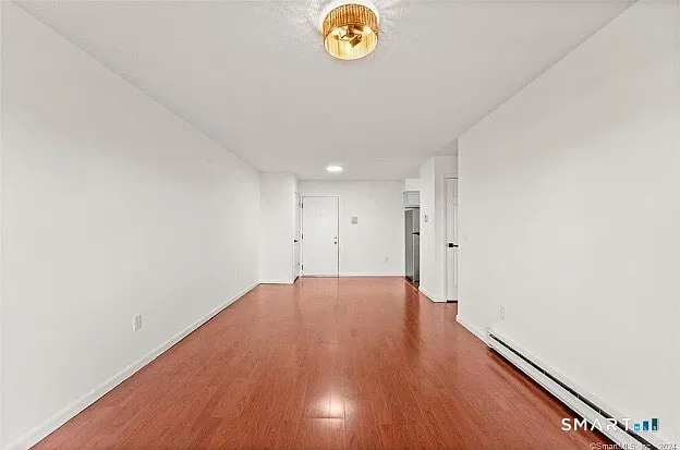 1 bed, 1.0 bath, 646 sqft, $1,950 — Photo 4