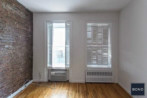 Rented by Bond New York | media 7