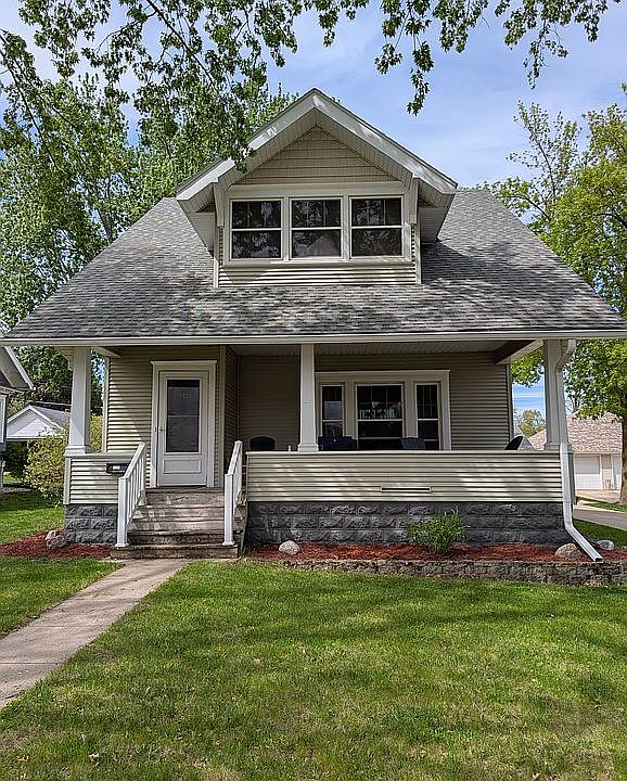 1st image of 1126 W Cedar St