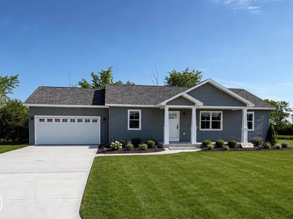 4710 9th St, Smiths Creek, MI 48074