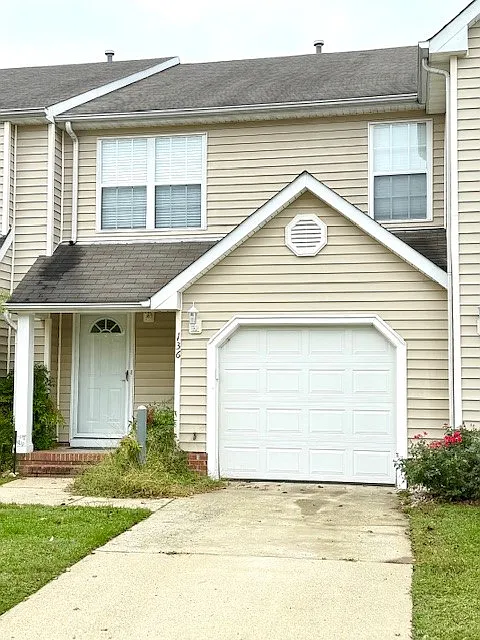 136 River Walk Ct