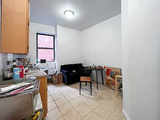 Rented by Compass | media 22