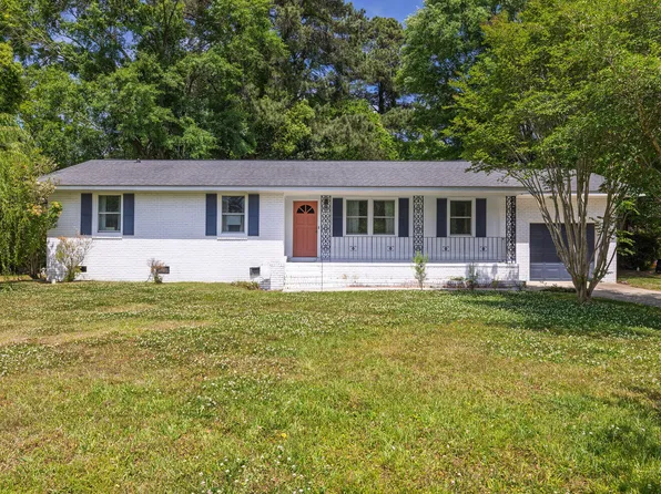 18 Carson Dr, Charleston, SC 29407