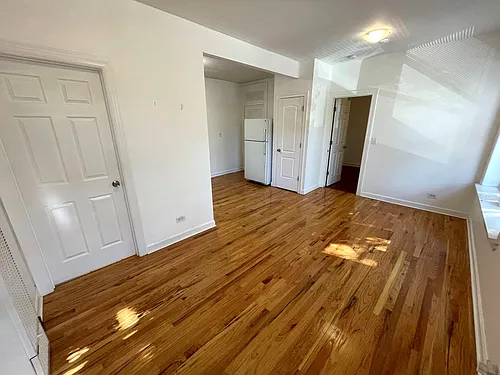 2360 W Dickens Ave #2E Photo 1 2360 W Dickens Ave #2E Photo 1