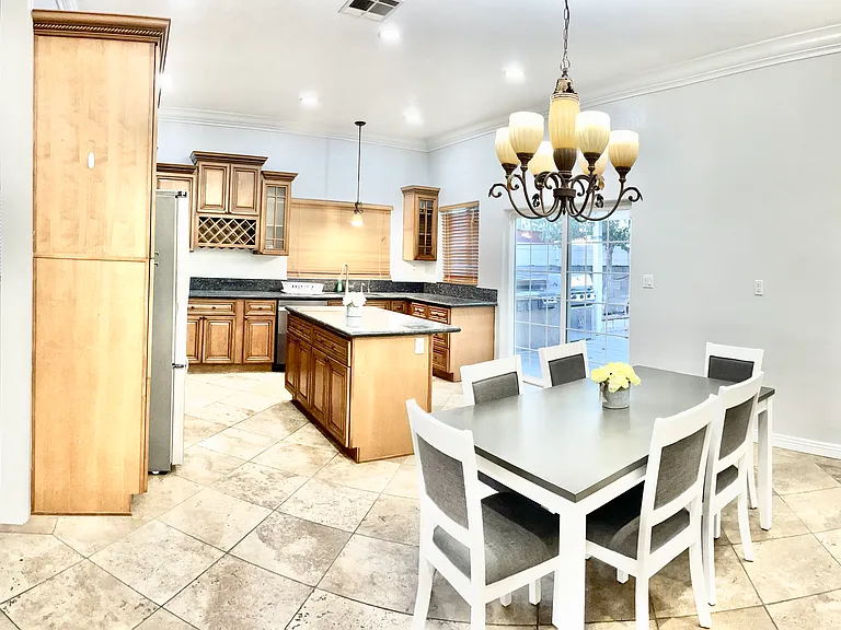 10102 Imperial Ave — Photo 4