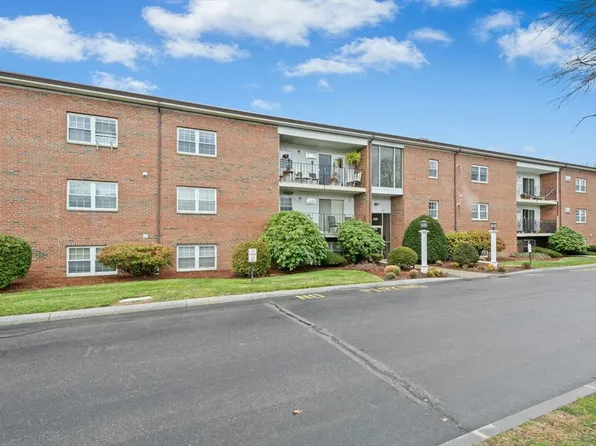 155 Milk St APT 5, Westborough, MA 01581