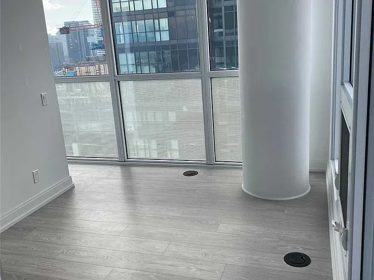 181 Dundas St E #4511 — Photo 13