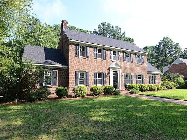 314 Canterbury Rd NW