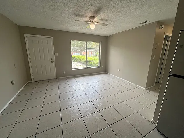 1905 Kelley Ave #3 — Photo 3