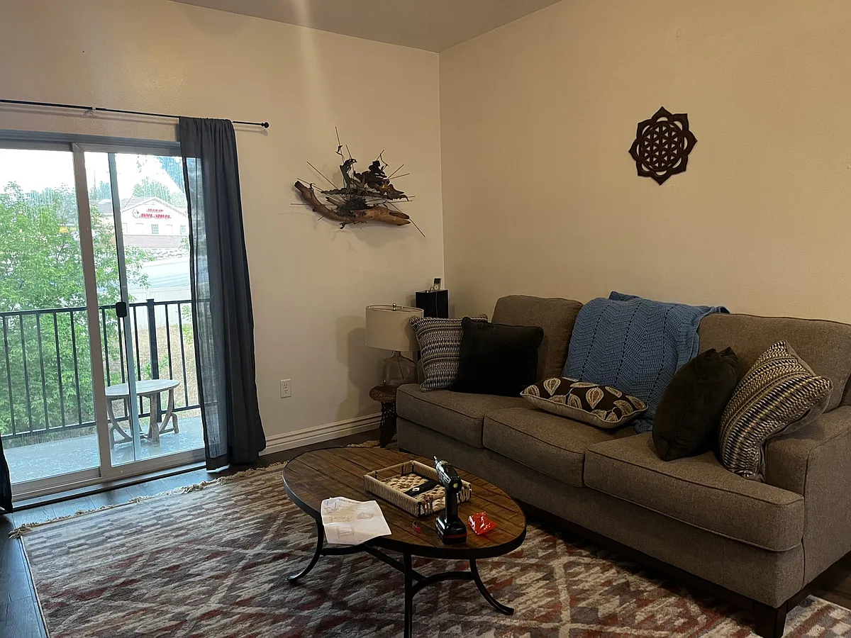 Living room - 1156 E 3300 S #313