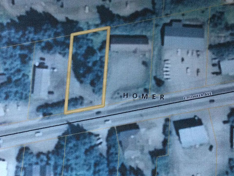 1st image of 206 E Pioneer Ave