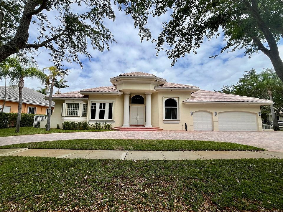 1st image of 3301 Laurel Oak Street