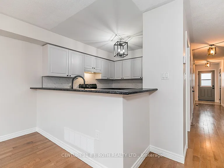 430 Mapleview Dr E #18 — Photo 14