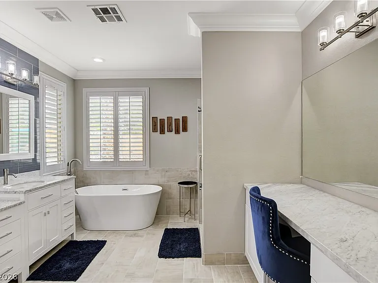 8086 Merlewood Ave — Photo 43