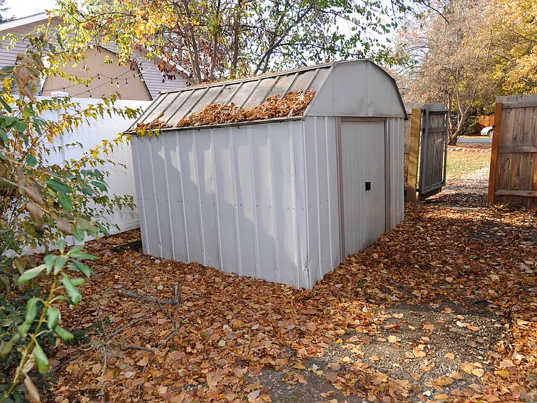 9972 N Hillview Dr — Photo 13
