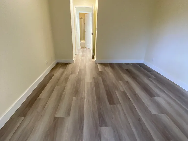 Mandarin Dr — Photo 69