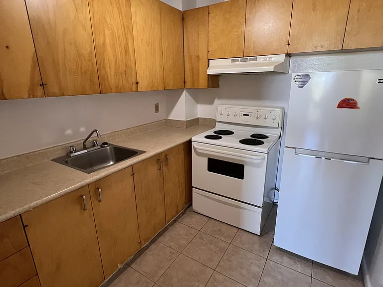 800 Riddell Ave N #303 — Photo 12
