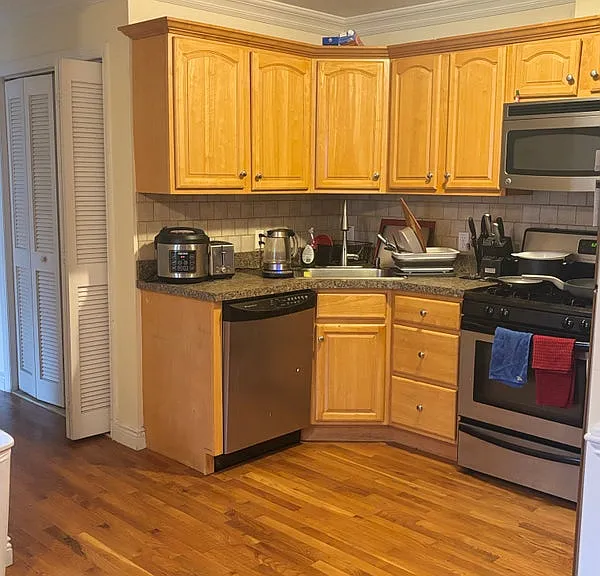 74 Sherman Ave #2 — Photo 4