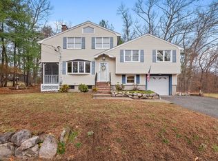 7 Spruce Rd, North Reading, MA 01864