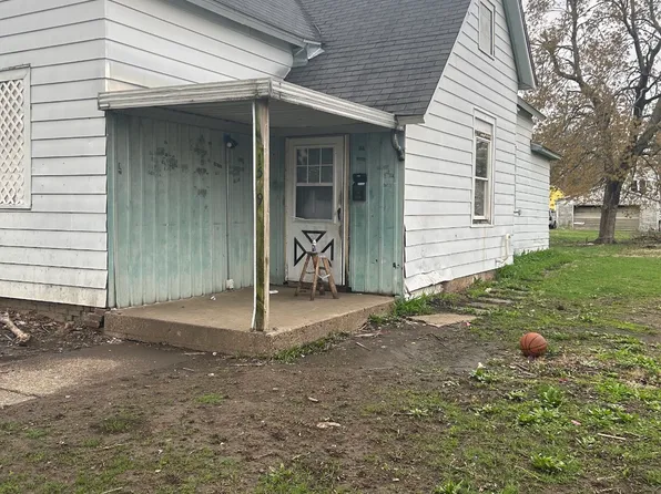 1509 E William St, Decatur, IL 62521