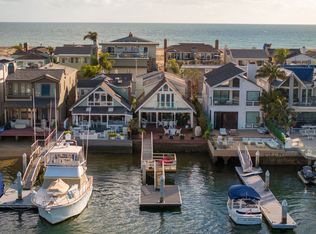 1128 E Balboa Blvd, Newport Beach, CA 92661