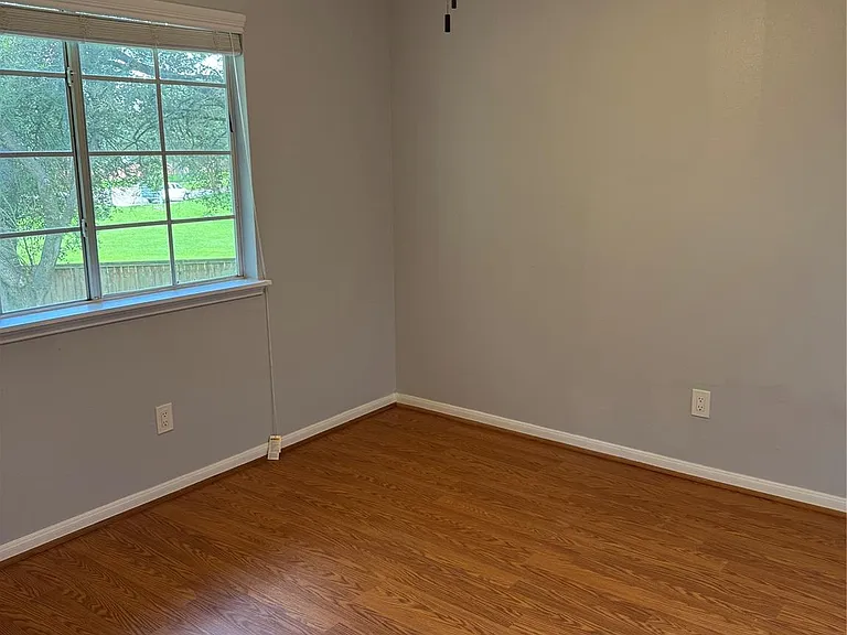 210 Indian Summer Ct — Photo 15