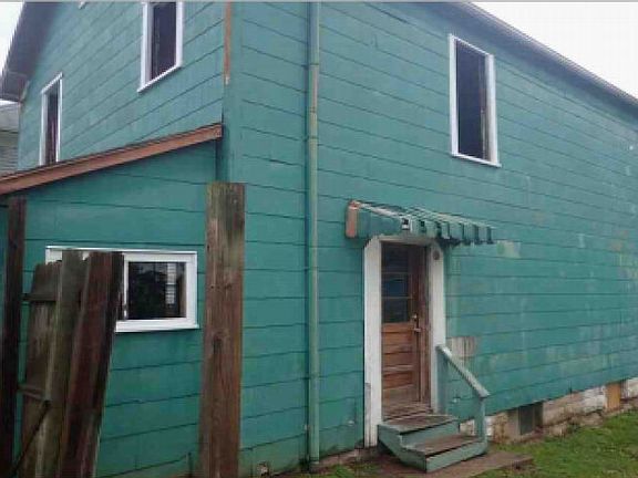 2nd image of 1017 Williams St