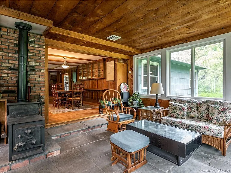 23 Cornwall Rd — Photo 11
