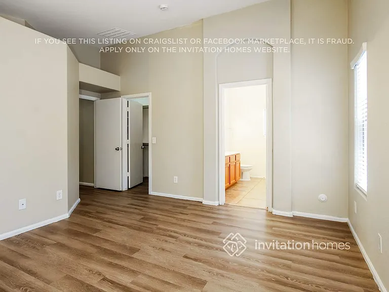 16255 W Moreland St — Photo 9