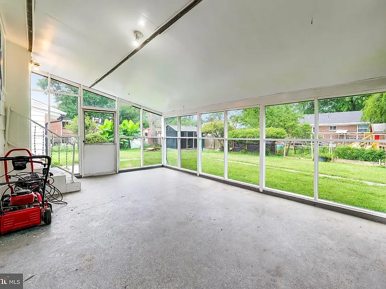 7215 Normandy Ln — Photo 34
