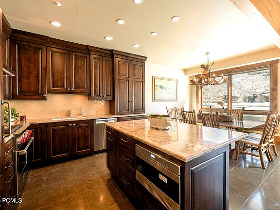4th image of 1770 Deer Valley Dr #302