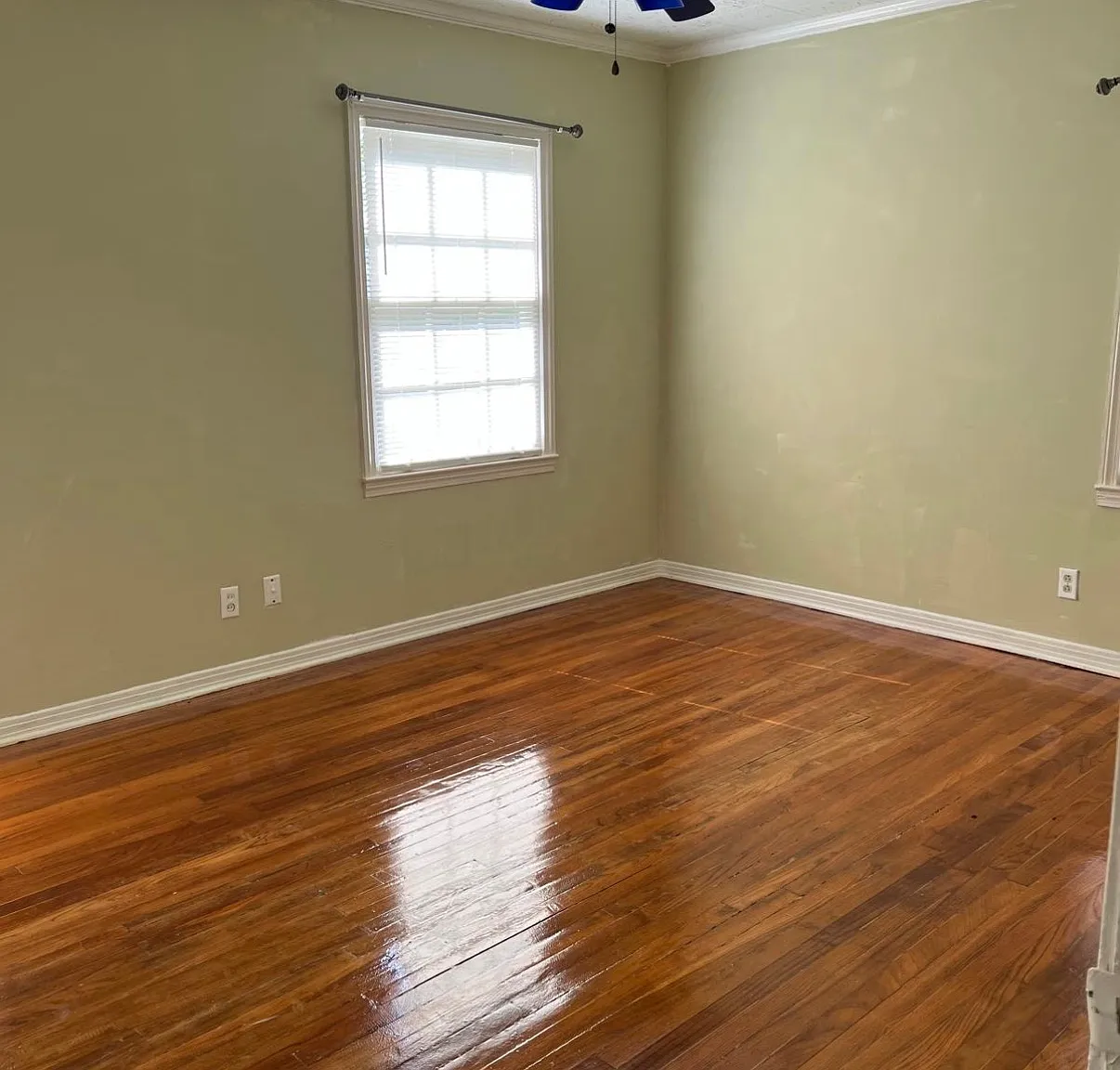 1031 Oakland Drive - 1 — Photo 2